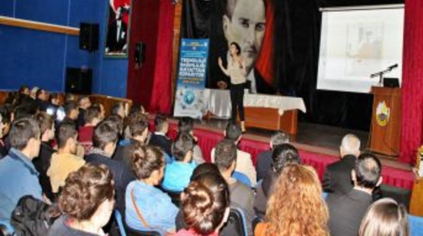 Psikolog Uca: İnterneti Bilin&ccedil;li Kullanmalıyız