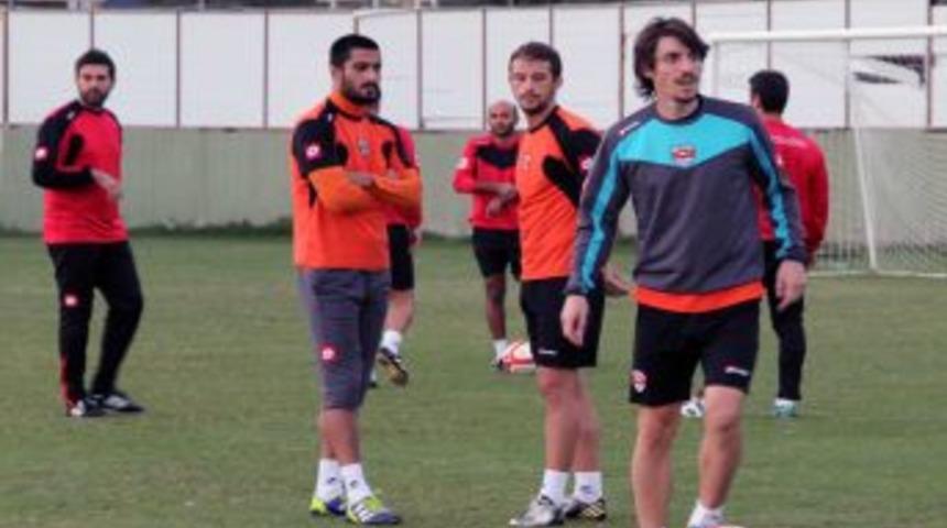 Adanaspor'da Bolu Hazırlıkları S&uuml;r&uuml;yor