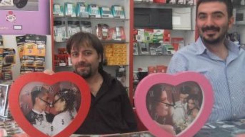 Bu Da Fotoğraflı Saat