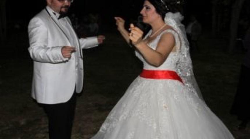 Trt &Ccedil;alışanının Mutlu G&uuml;n&uuml;