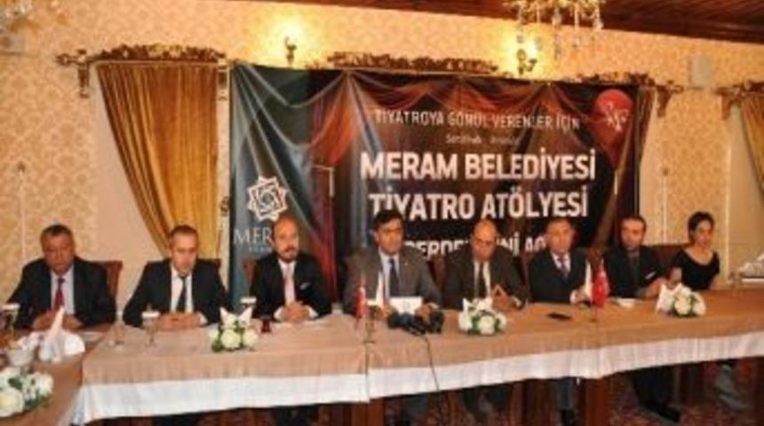 Tiyatro At&ouml;lyesi'nde Eğitim Başlıyor