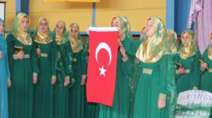 20 Kız &Ouml;ğrenci Hafızlık İcazeti Aldı
