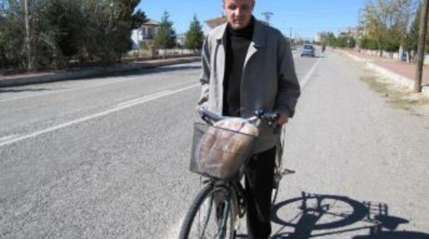 G&ouml;rme Engelli S&uuml;leyman, Bisiklete Binerek Engel Tanımıyor