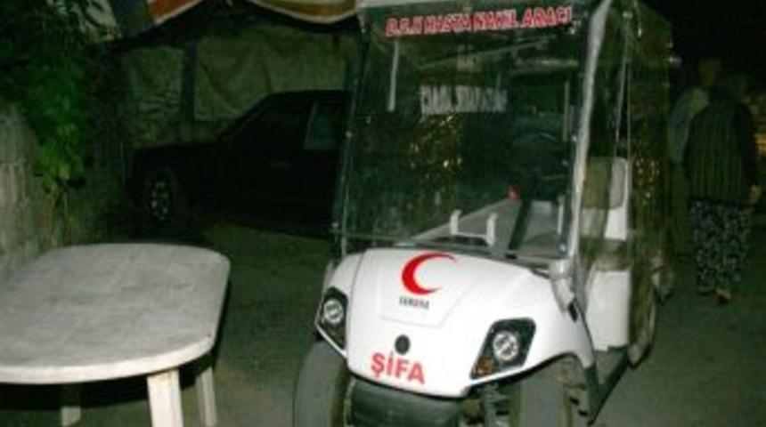 Hasta Taşımada Kullanılan Ak&uuml;l&uuml; Golf Aracını &Ccedil;aldılar