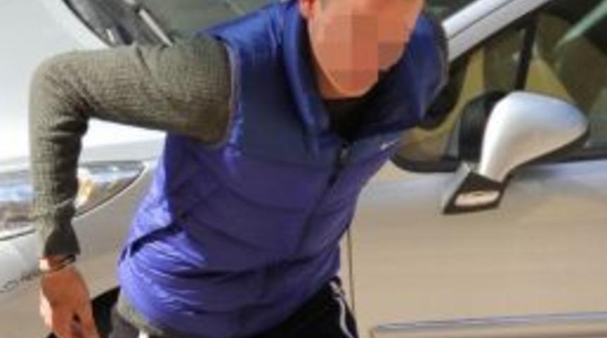 Sevgilisine Hediye Ayakkabı &Ccedil;aldı