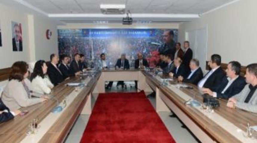 &Uuml;mraniye Belediye Başkanı Hasan Can, Ak Parti'den Aday Adaylığını A&ccedil;ıkladı