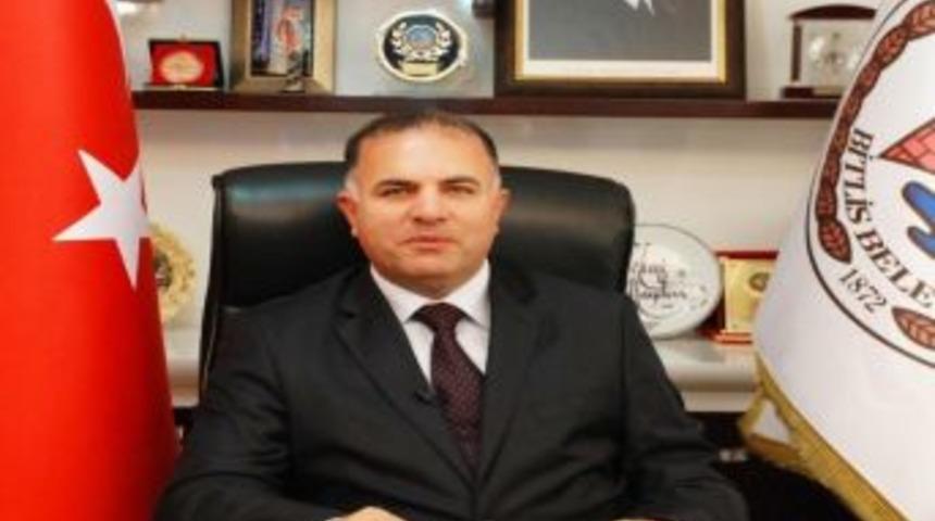 Başkan Alaydın Van Depreminin 2. Yıl D&ouml;n&uuml;m&uuml;nde Bir Mesaj Yayımladı