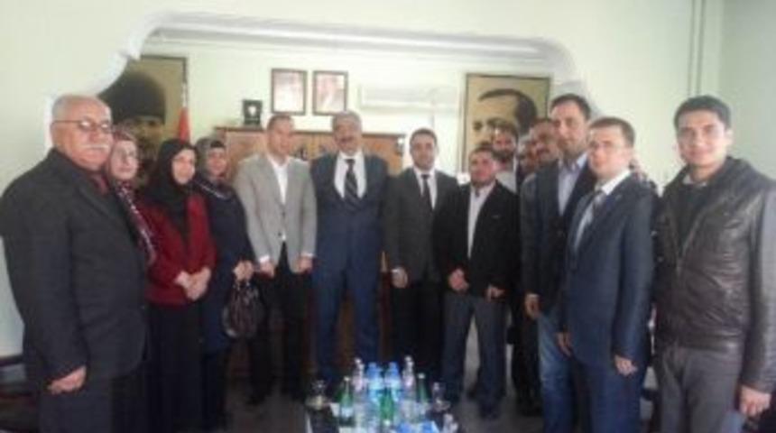 Vali Kılı&ccedil;'tan Ak Parti'ye Ziyaret