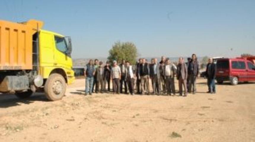 İstimlak Bedellerini Alamayan Köylüler Yol Kapattı