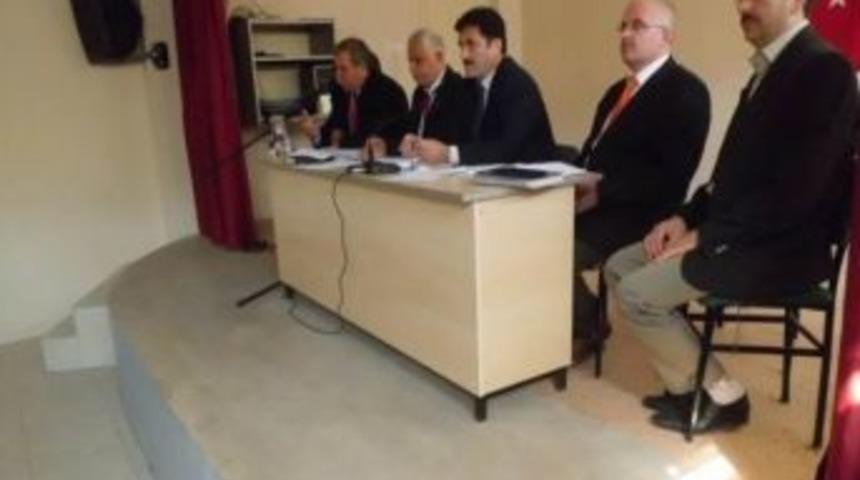 Salihli&rsquo;de Okul M&uuml;d&uuml;rleri Toplandı