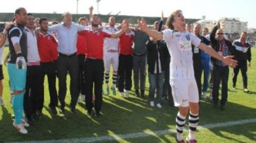 Aydınspor 1923'te Futbolculara &Ouml;deme Yapıldı