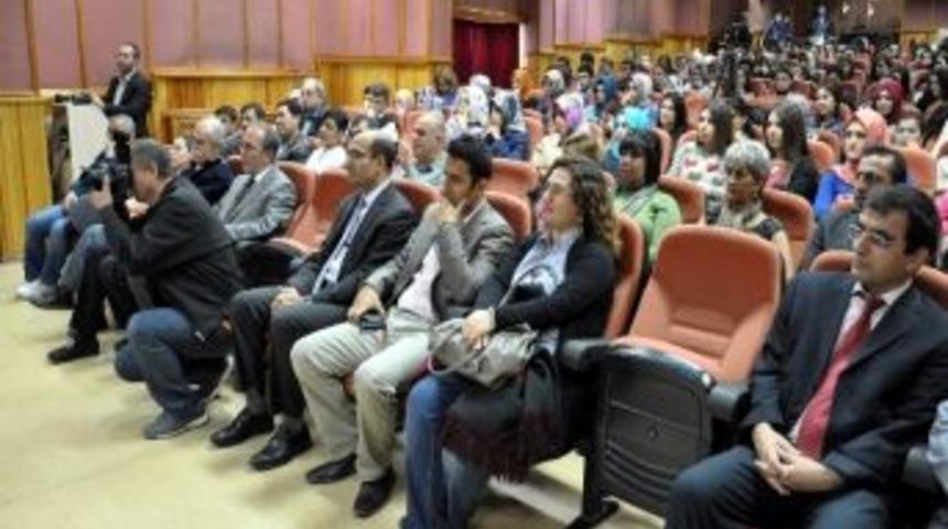 Ayvazoğlu, &ldquo;biyografi Yazarlığı&rdquo; Konferansında &Ouml;ğrencilerle Buluştu