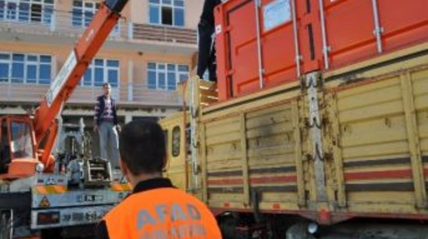 Manisa&rsquo;ya G&ouml;nderilen 5 Afet Acil Konteynerinin Biri Demirci&rsquo;ye