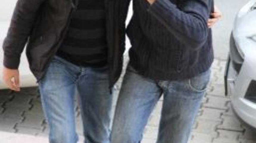 Yolcuların Bavullarını &Ccedil;alan Hırsızlık Zanlısı Yakalandı