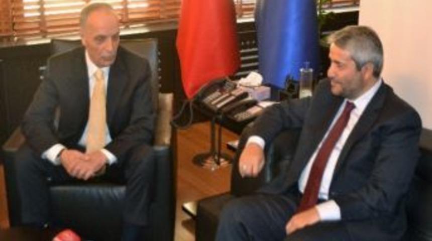 Bakan Erg&uuml;n, T&uuml;rk-iş Genel Başkanı Erg&uuml;n Atalay'ı Makamında Ziyaret Etti