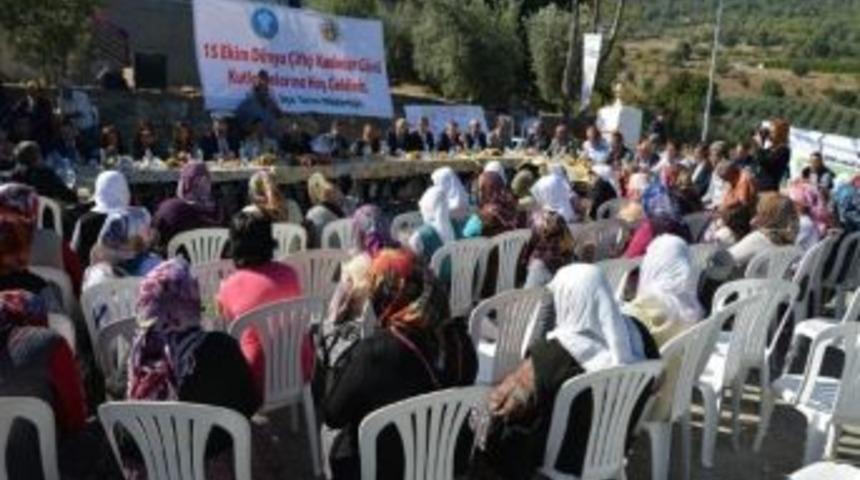 Başkan Yıldırım Kadın &Ccedil;ift&ccedil;iler G&uuml;n&uuml; Etkinliğine Katıldı