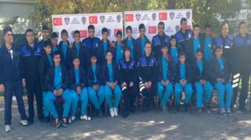 'Futbolum Geleceğim Projesi' I&ccedil;in &Ccedil;ocuklar Antalya'ya Gitti