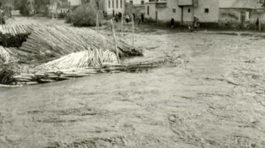 Aksaray 150 Yıl &Ouml;nce Selle Yerle Bir Olmuş