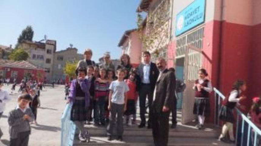 &Ouml;ğrencilere Kırtasiye Yardımı Yapıldı