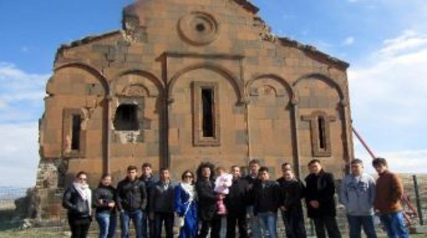 Bolu’dan Gelen Öğrenciler, Arü’nün Ev Sahipliğinde Ardahan’da Bir Dizi Etkinlikte Bulundu