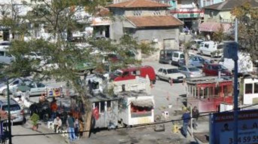 Boz&uuml;y&uuml;k&rsquo;te Kokore&ccedil; Tezgahları Şehir Dışına Alındı