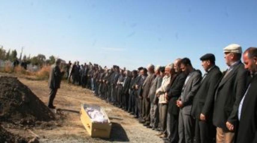 Berdel kurbanları toprağa verildi