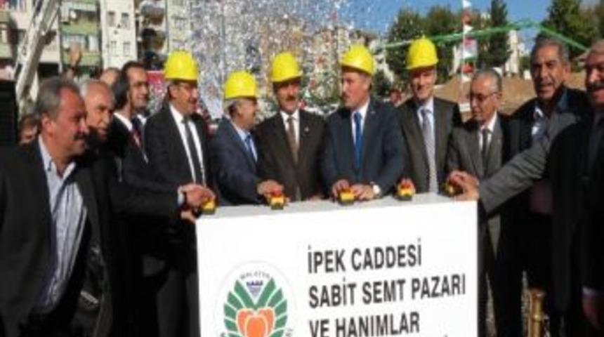 Malatya&rsquo;nın İlk Kapalı Sabit Semt Pazarı Ve Hanımlar K&uuml;lt&uuml;r Merkezi Temeli Atıldı