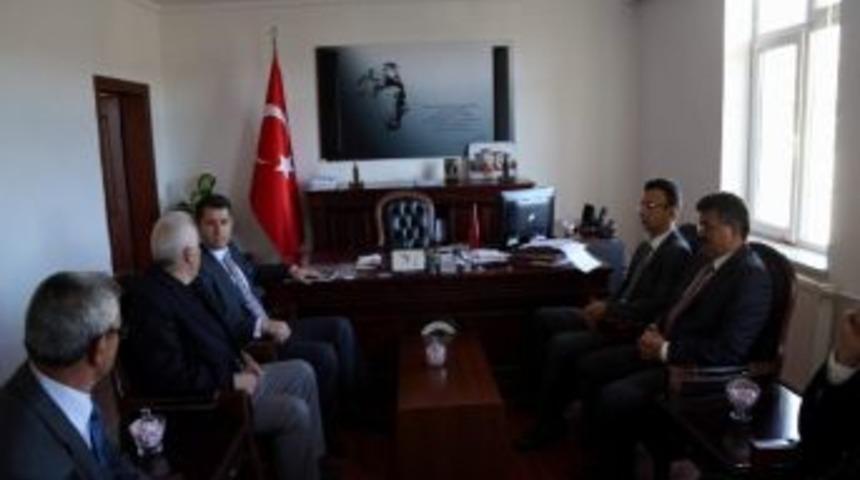 İl &Ouml;zel İdaresi Genel Sekreteri Ayhan, Zara Ve Hafik İl&ccedil;elerini Ziyaret Etti