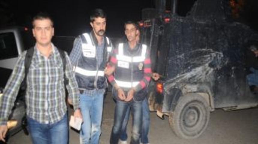 Karısını Silahla &Ouml;ld&uuml;ren Koca Tutuklandı