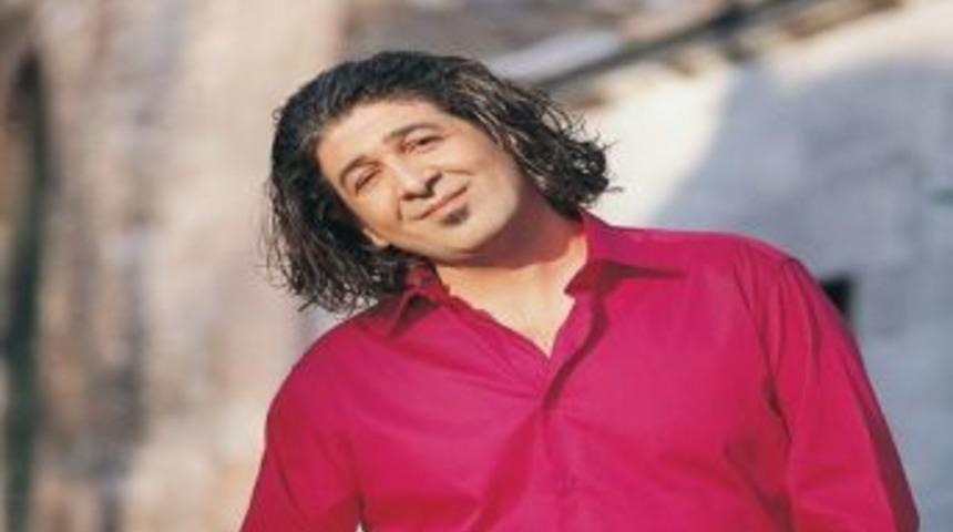 &Uuml;nl&uuml; Sanat&ccedil;ı Murat G&ouml;ğebakan Kula'ya Geliyor