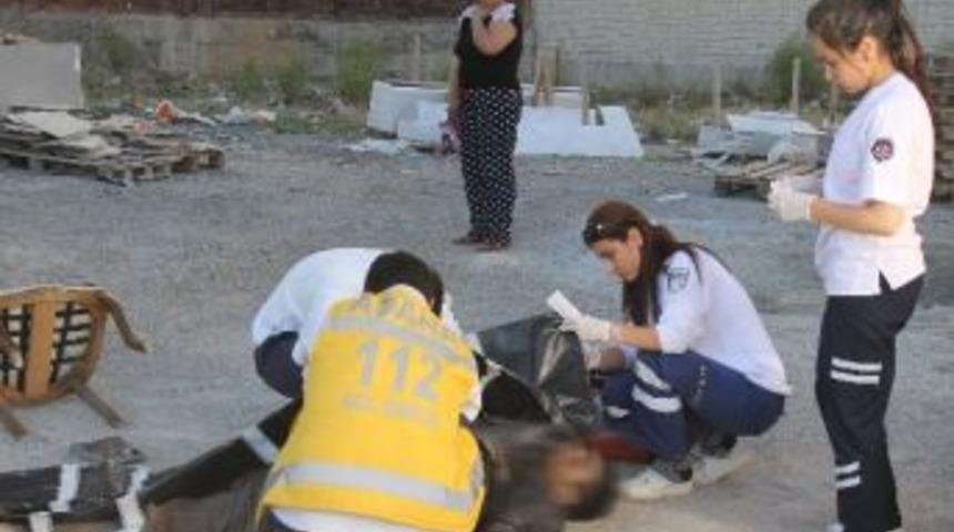 Sıva Yaparken 8. Kattan D&uuml;şerek Hayatını Kaybetti