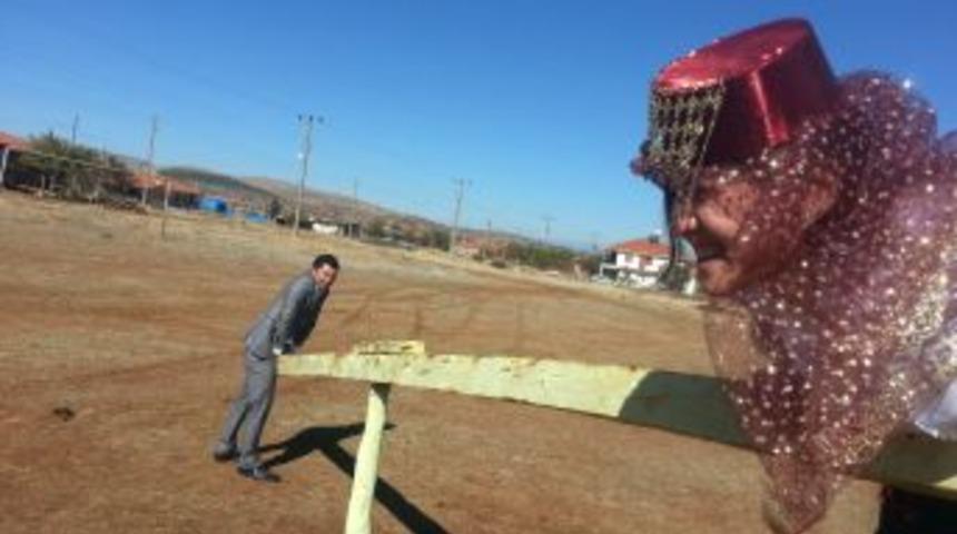 Gıngırcıkla Tanışıp Evlendiler