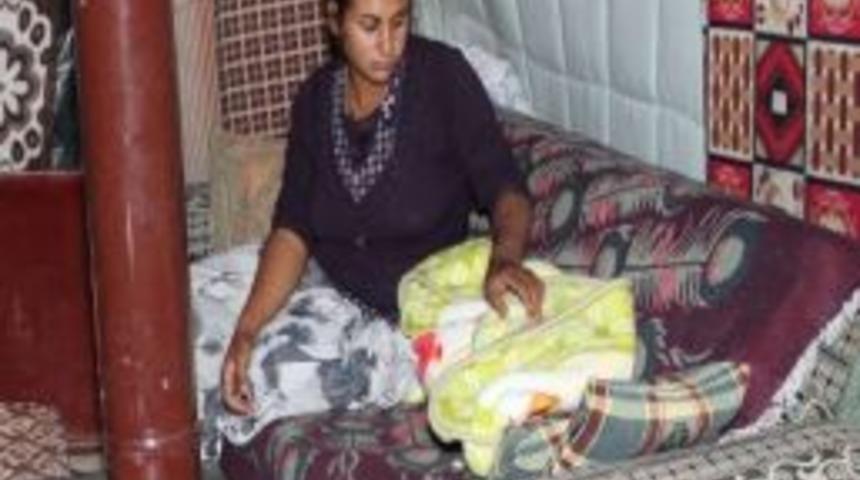 Yanan &Ccedil;adırdaki Bebek Son Anda Kurtarıldı