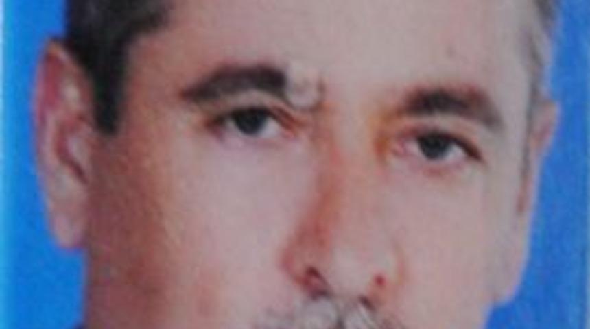 Kamyon Şof&ouml;r&uuml; Servis Aracının Altında Kaldı