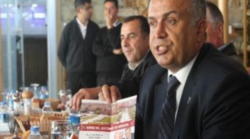 Milliyet&ccedil;i Hareket Partisi Belediye Başkan Aday Adayı Mehmet Altıparmak Basına &Ccedil;alışmalarını Anlattı