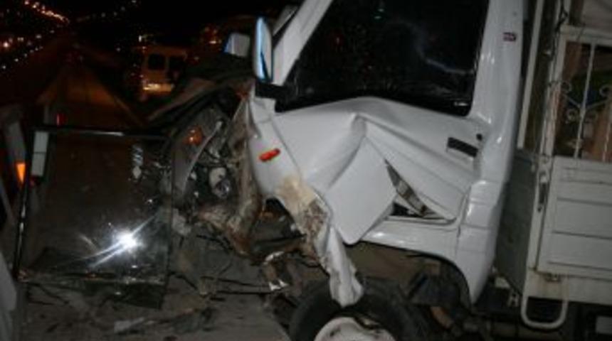 Kekliktepe Kavşağında Kaza 1 Yaralı