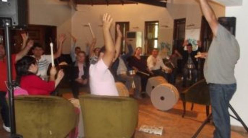 İzmit Belediyesi'nin Engelli Gen&ccedil;elere Y&ouml;nelik &Ccedil;alışmaları Devam Ediyor