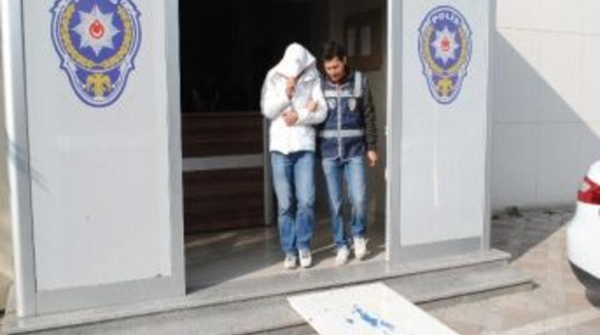 Oto Hırsızları Polise Yakalandı