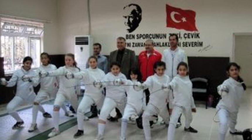 Adıyamanlı Eskrimciler, T&uuml;rkiye Şampiyonasına Katılıyor