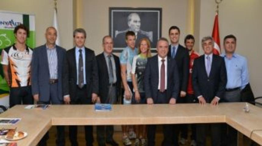 Triatlon Yarışı Konyaaltı&rsquo;nda Start Alıyor