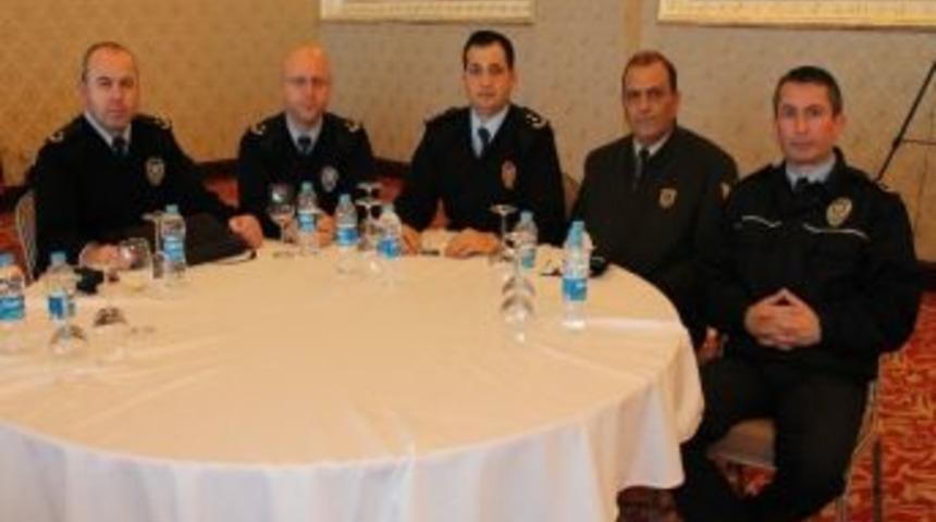 K&uuml;resel Karayolu G&uuml;venliği &Ccedil;alıştayı İzmit&rsquo;te