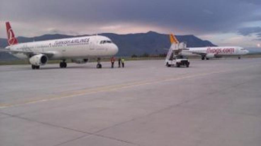 &Ccedil;ardak Havaalanı&rsquo;nda 2013 Rakamları