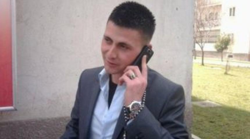 Tespihini Alamayınca Kafasından Vurdu