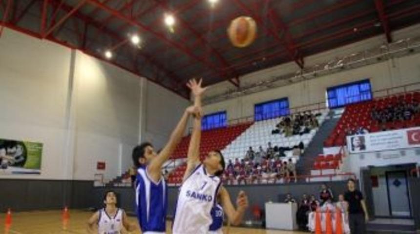 &Ouml;zel Sanko Okulları&rsquo;ndan &lsquo;gen&ccedil; Erkekler Basketbol Turnuvası&rsquo;
