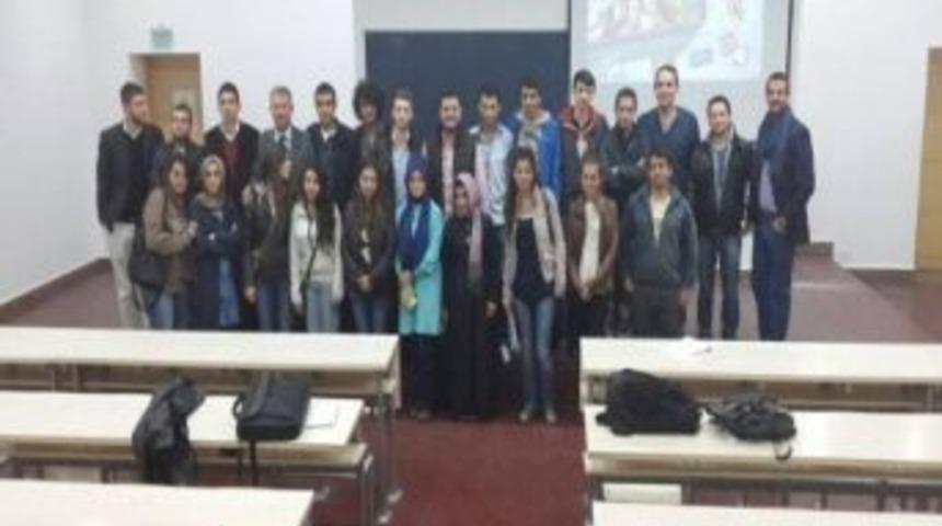 Sakarya&rsquo;nın Gen&ccedil; Liderleri İnternet G&uuml;venliği Eğitimi Verdi