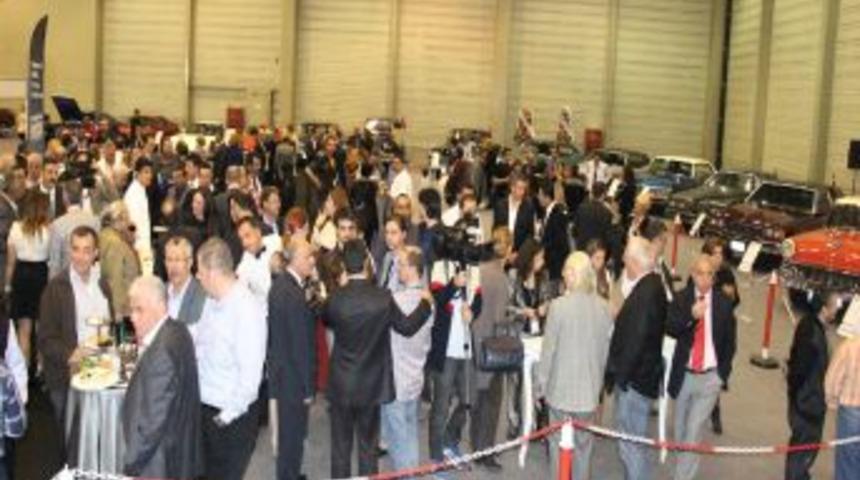 Otomotiv Sekt&ouml;r&uuml; Kokteylde Buluştu