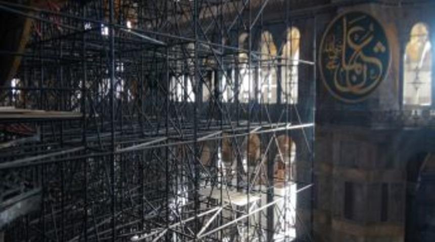 Ayasofya&rsquo;da Iskele Geri D&ouml;nd&uuml;