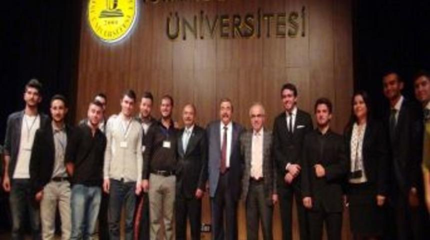Konukoğlu, Ticaret &Uuml;niversitesi&rsquo;nde &Ouml;ğrencilerle Buluştu
