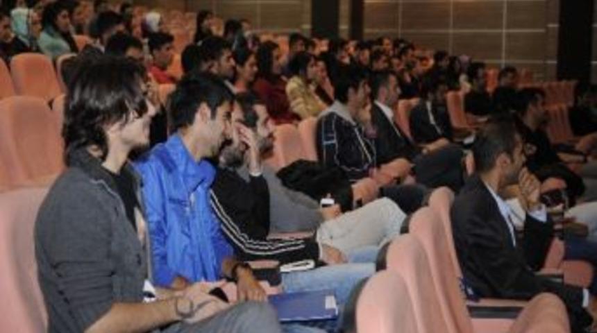 D&uuml;&rsquo;de Europass Bilgilendirme Semineri D&uuml;zenlendi