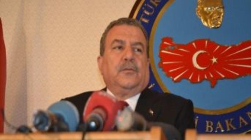 İ&ccedil;işleri Bakanı Muammer G&uuml;ler: